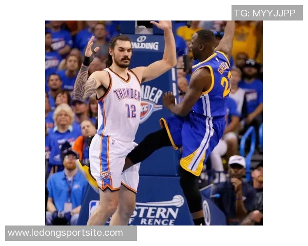 小萨博尼斯攻防失常表现平平小杨频频造犯规让其苦不堪言 小萨博尼斯攻防失常表现平平小杨频频造犯规让其苦不堪言