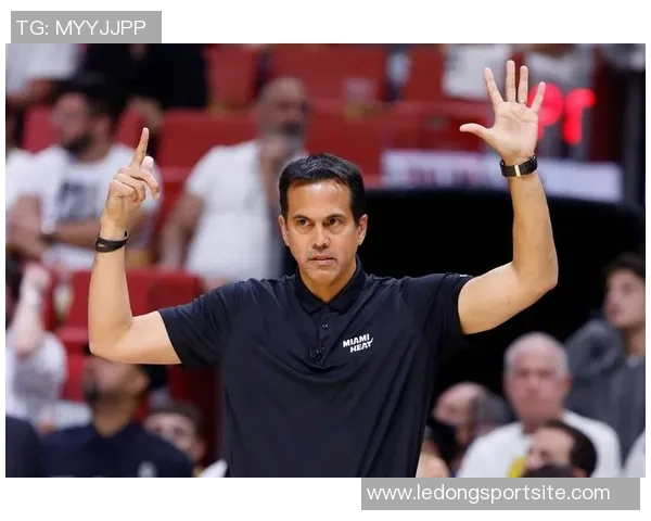 科尔称赞斯波为美国男篮主帅最佳人选期待他出色表现 科尔称赞斯波为美国男篮主帅最佳人选期待他出色表现