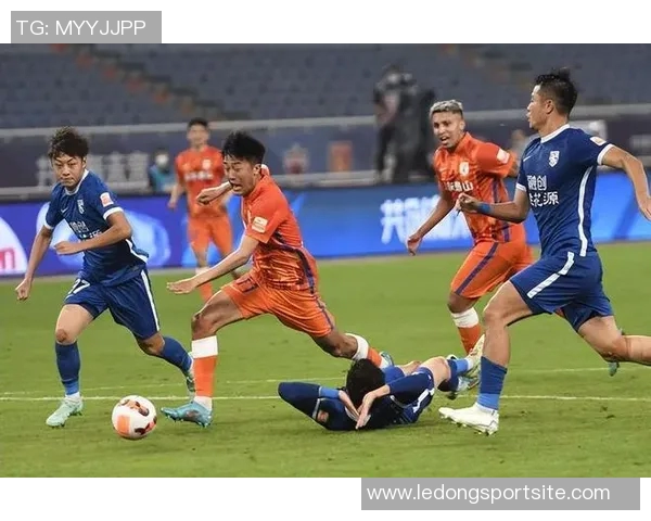 中超联赛第30轮精彩对决即将开启武汉三镇迎战山东泰山全力争胜