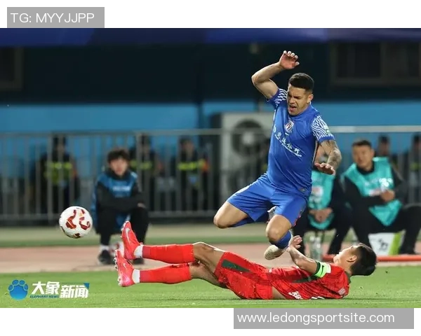 河南队凭借定位球进攻本赛季打入29球领跑中超球队展现强大实力 河南队凭借定位球进攻本赛季打入29球领跑中超球队展现强大实力