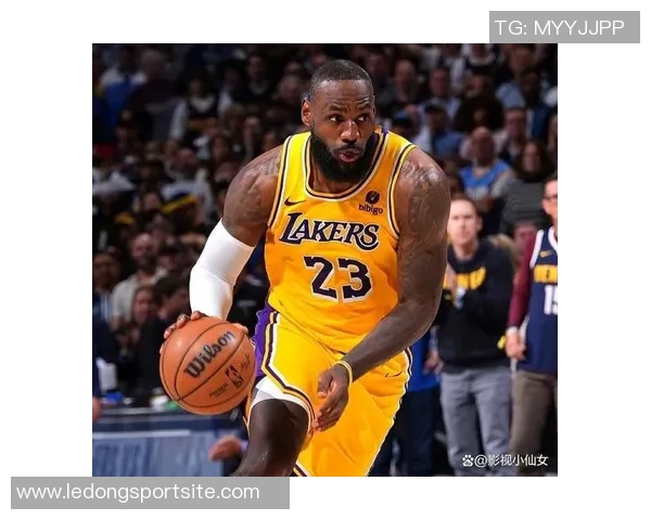 詹姆斯膝伤完全康复湖人决定谨慎对待季前赛出场时间