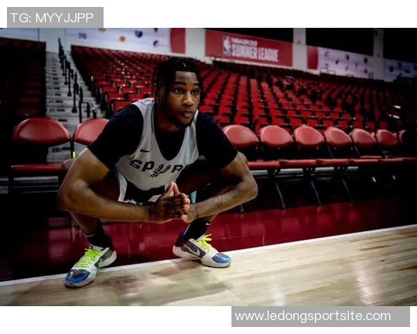 卡马拉赞布雷克韦斯利速度与风格兼具防守表现令人印象深刻