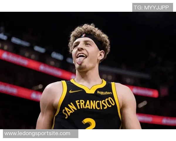 科尔强调稳健与基本功的重要性避免单手传球失误影响比赛表现 科尔强调稳健与基本功的重要性避免单手传球失误影响比赛表现